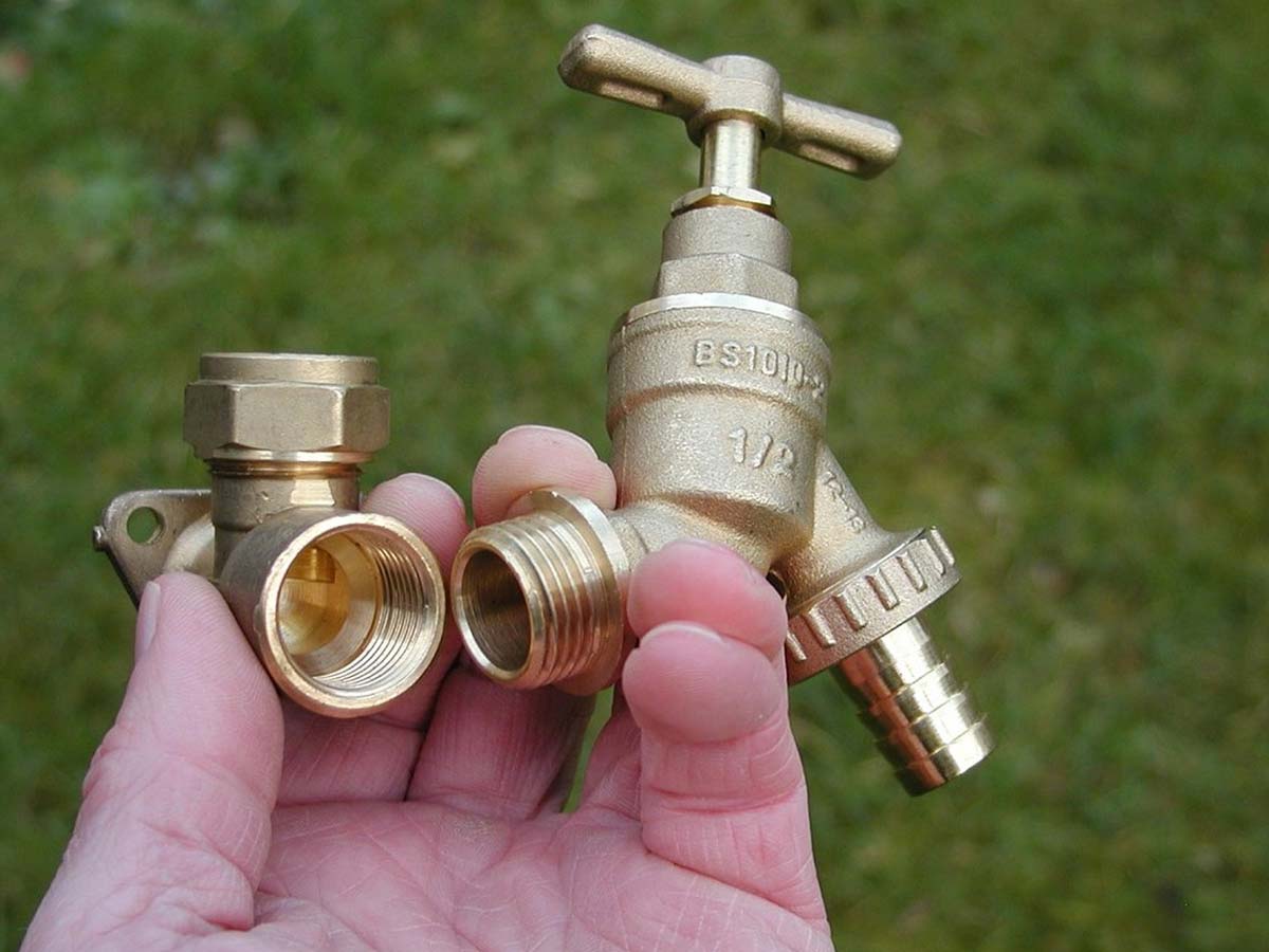copper plumbing pipes